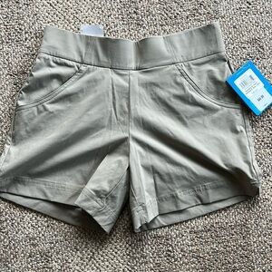 Women’s Columbia 5” small